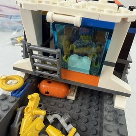 LEGO CITY: Coast Guard Patrol (60014) Incomplete w/ loose pieces & Minifigures