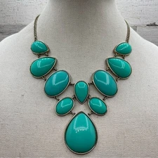 Beautiful Unsigned Blue Tear Drop Lucite Statement Silver Tone Necklace