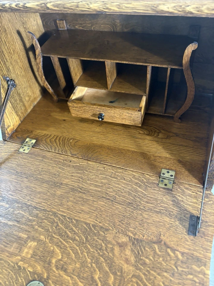 Antiguo escritorio de secretaria frontal con caída de roble Foto 4 de 4