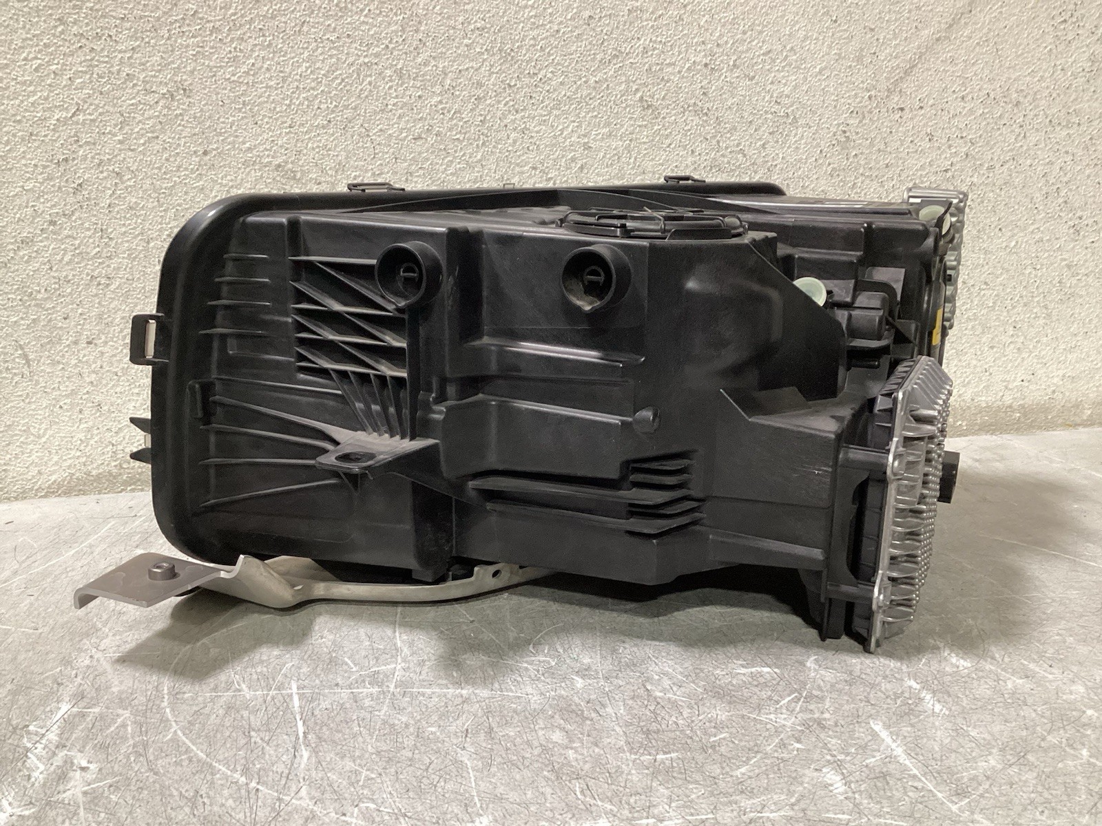 2019 2020 2021 2022 2023 Rolls Royce CULLINAN Right Headlight Used OEM Complete