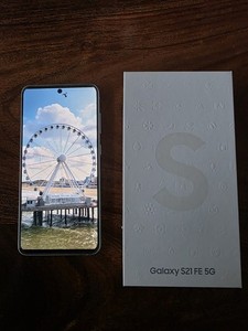 Samsung Galaxy S21 FE Weiß 128 GB