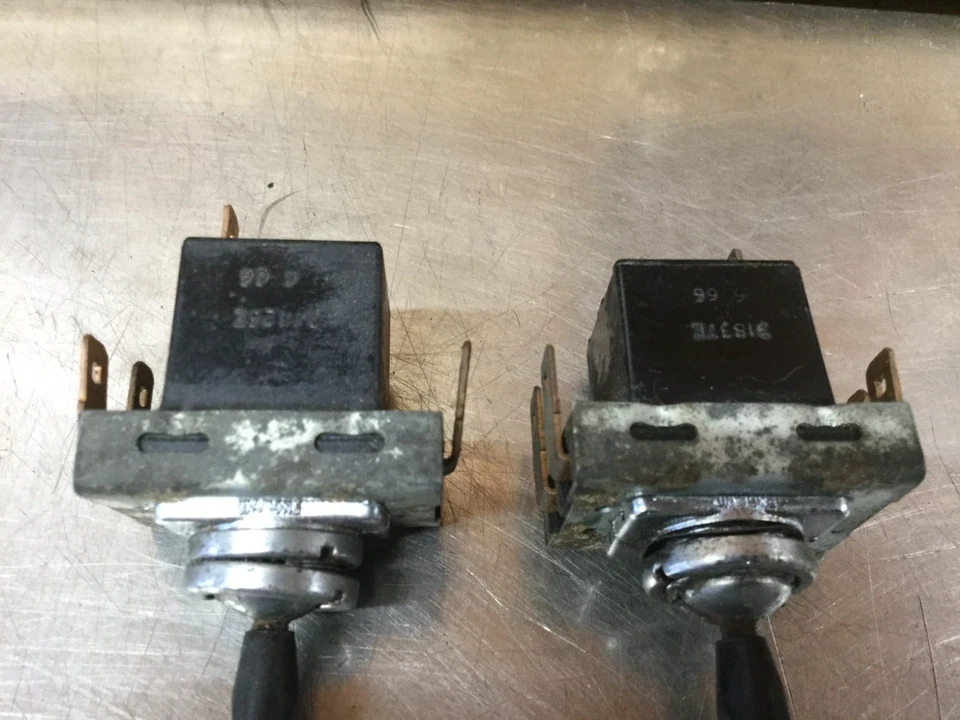 Austin Healey • Original Lucas Dashboard Switches #34426E & 31837E. Used KMG1499 - Image 3 of 4