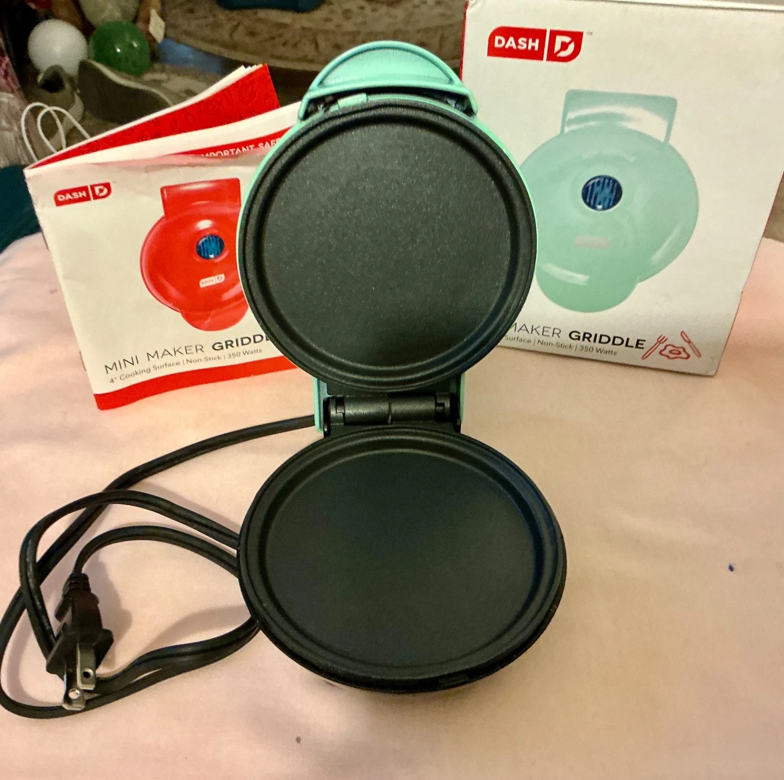 Dash electric mini maker griddle new