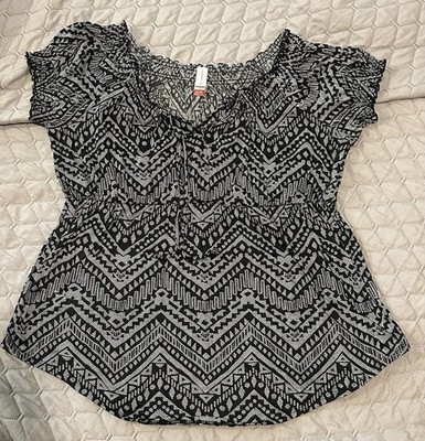No Boundaries Women's Short Sleeve Junior Size XL 15 17 Black Floral Top