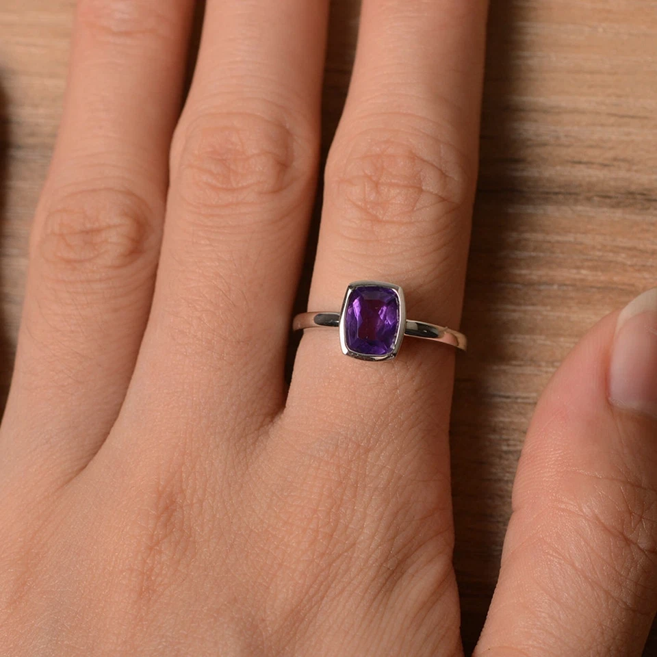 Anillo de amatista natural corte cojín plata 925 chapado en oro blanco anillo de promesa Foto 4 de 4