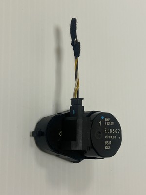 2004 BMW 325ci Air Conditioning Heater Blower Actuator OEM 6934825 
