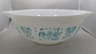 PYREX Vintage AMISH BUTTERPRINT White w/ Aqua 444 4-Qt LARGEST BOWL Handles EUC!