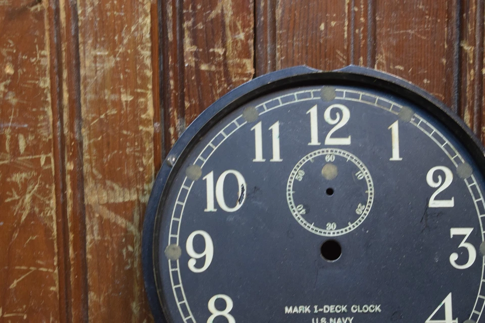 US NAVY MARK I DECK CLOCK FACE SETH THOMAS VINTAGE 1943 WWII REPAIR PART RESTORE - Image 4 of 4