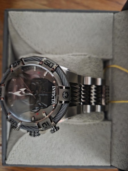 Reloj Invicta para Hombre Analógico con Pulsera de Acero Inoxidable, Esfera Gris/Negra con Caja 4
