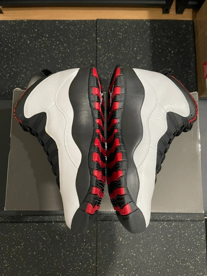 Nike Air Jordan 10 Retro "Chicago" 2012 Talla 9 - Blanco/Negro/Rojo Foto 2 de 4