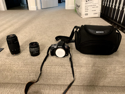 SONY Alpha DSLR A380 14.2MP SLR Camera w 18-55mm Lens and 75-300mm Lens TESTED