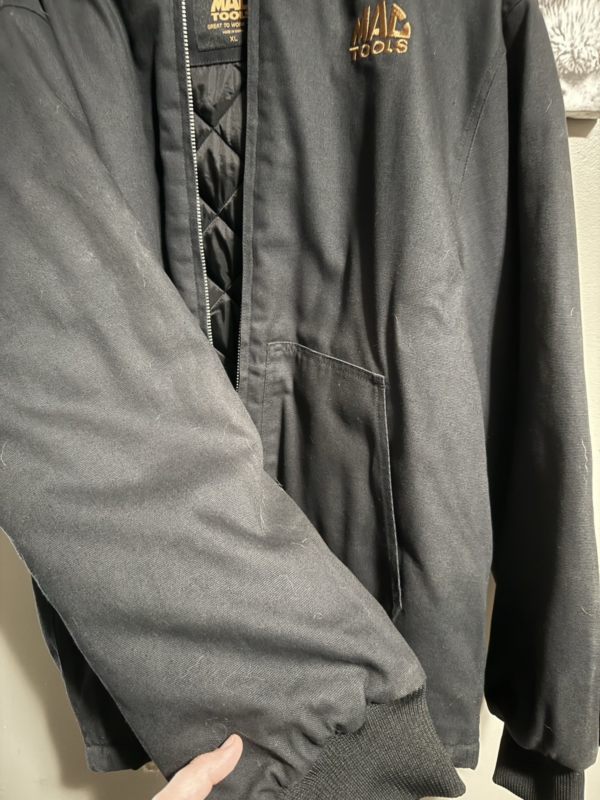 Picture 2 of 4