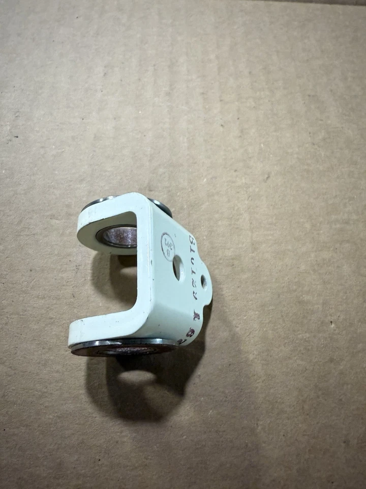 Beechcraft King Air P/N 101-810129-1 Landing Gear Clevis - Image 3 of 4