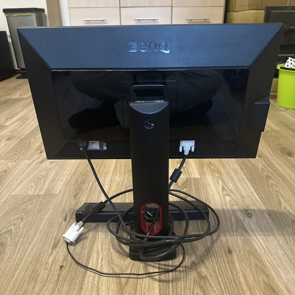 BenQ XL2420-B Typ: XL2420T. Gebrauchter Gaming-Monitor mit W-LED, Full-HD, 3D - Bild 4 von 4