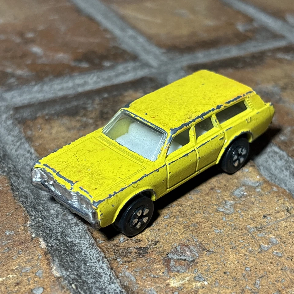 Vintage ✅ PLAYART Estate Wagon Yellow 1/64 Diecast Toy Car ✅ Made In Hong Kong - Image 2 of 4