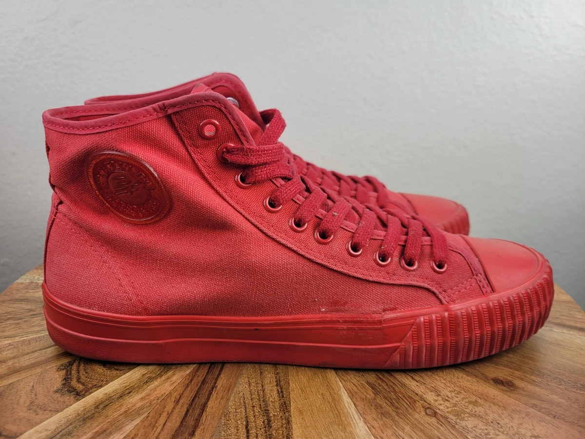 Red store pf flyers
