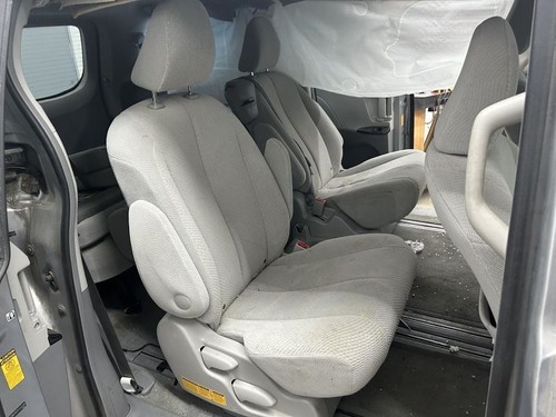 2014 TOYOTA SIENNA Jack with 2 Bars Only - Picture 10 of 12