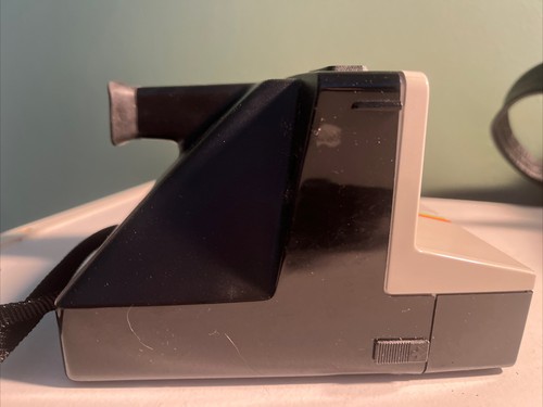 Polaroid One Step Land Camera with Carry Case and Type 667 Coaterless Land Film - Picture 6 of 7