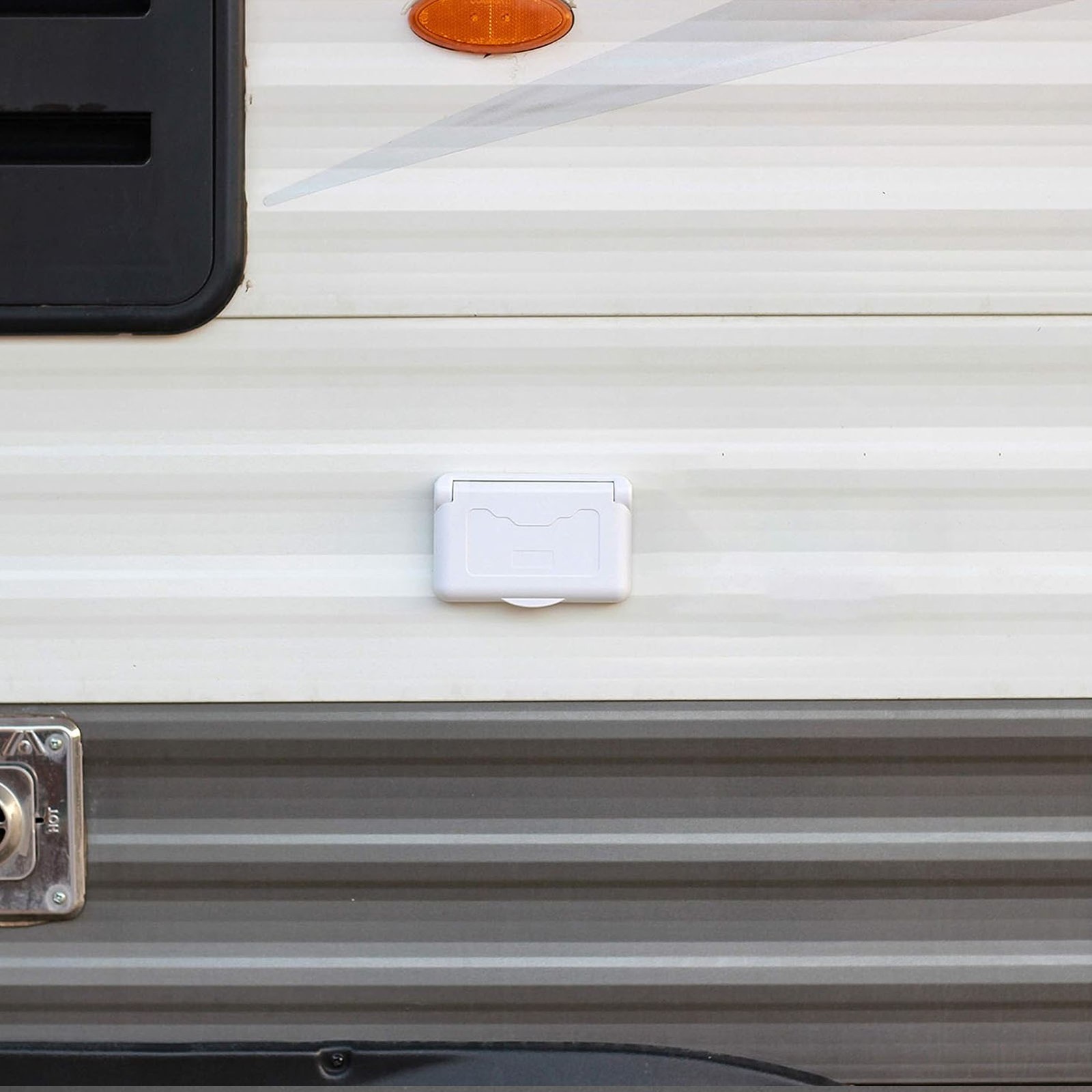 125VAC Weatherproof Outlet With Cover US Standard Power Socket Outdoor RV E SG