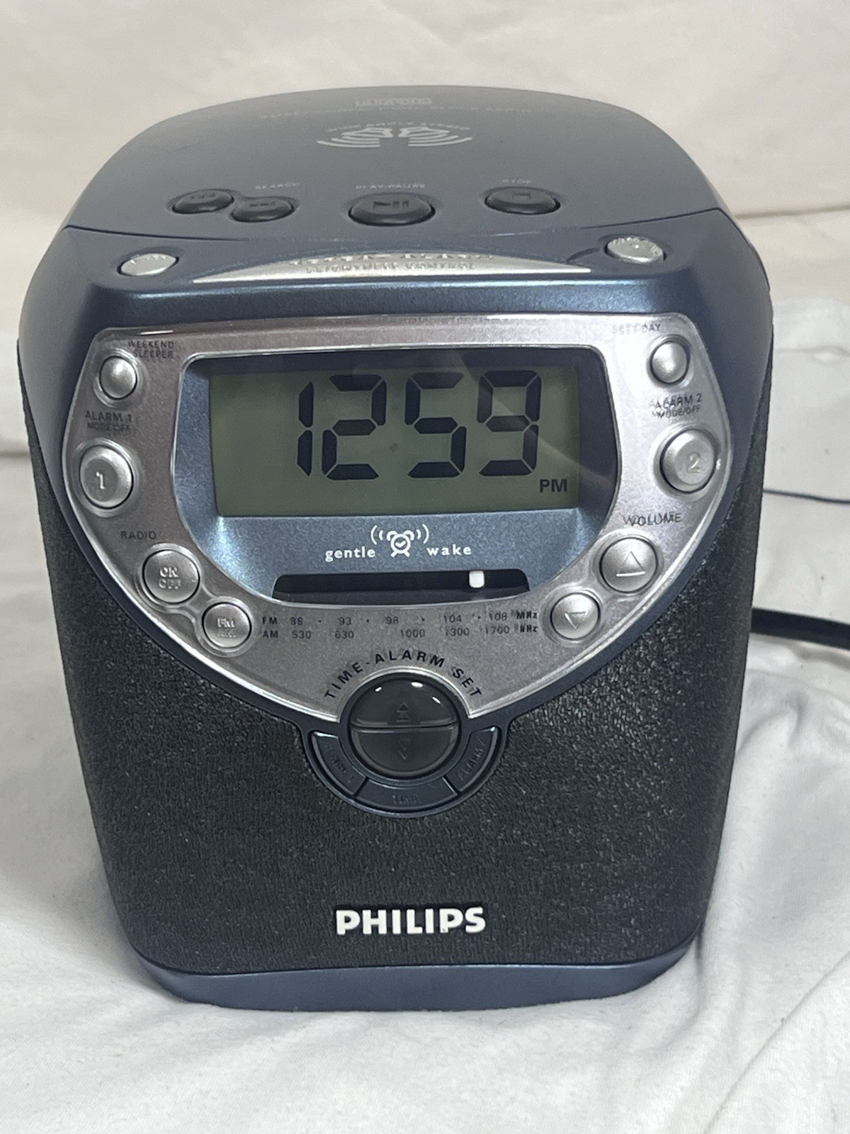 Aj3952 Am/fm Radio Blue Working Vintage