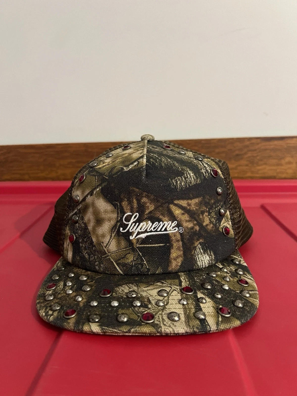 Supreme B.B. Casquette snapback Simon cloutée véritable arbre camouflage toile maille OSFA