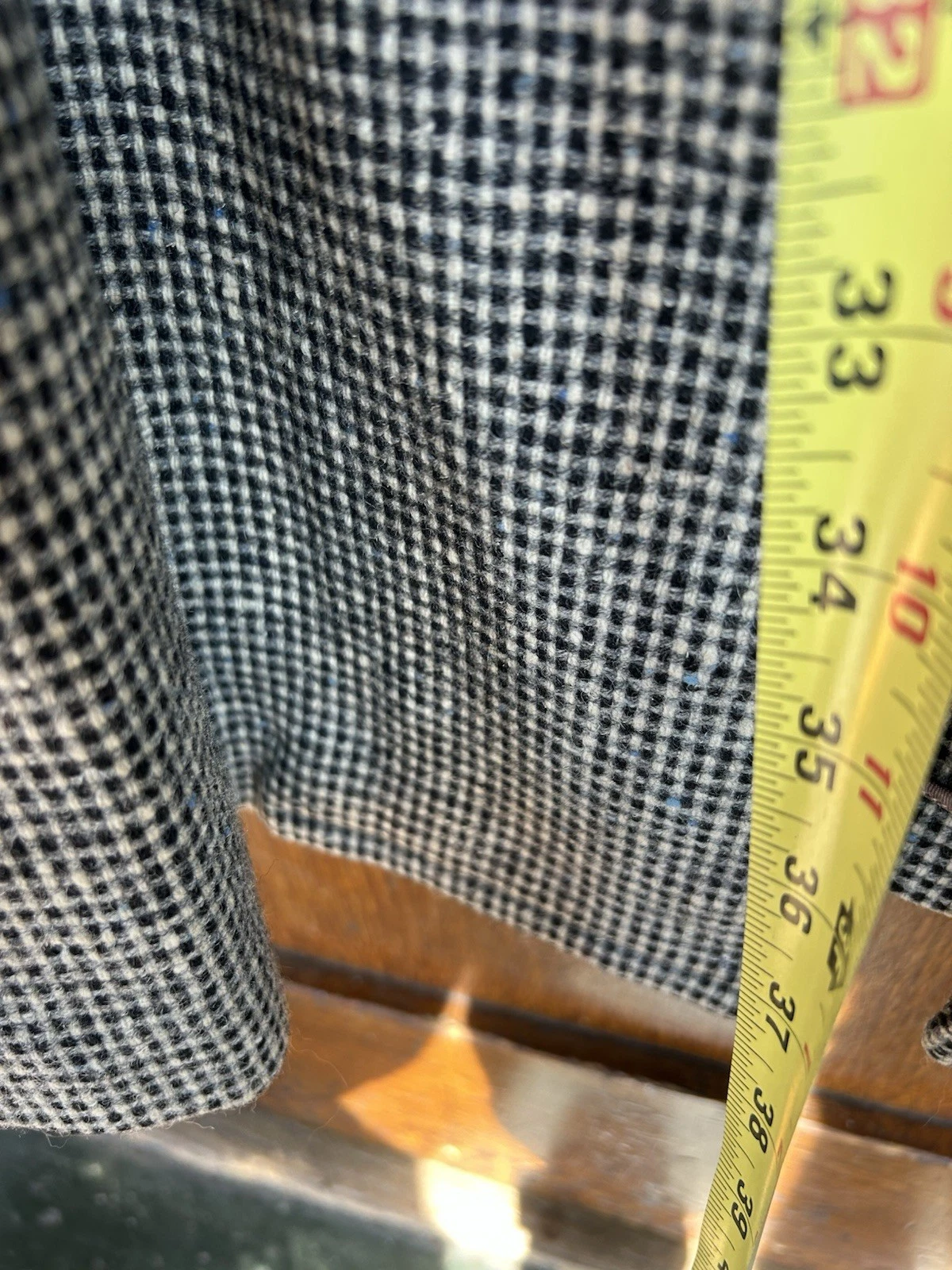 Vintage 50s 60s Tweed Overcoat Men’s Medium 38-40 Houndstooth Wool Topcoat - product detail image 8