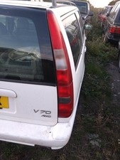 Volvo 850 V70 MK1 Offside Rear Light Set Top and Bottom