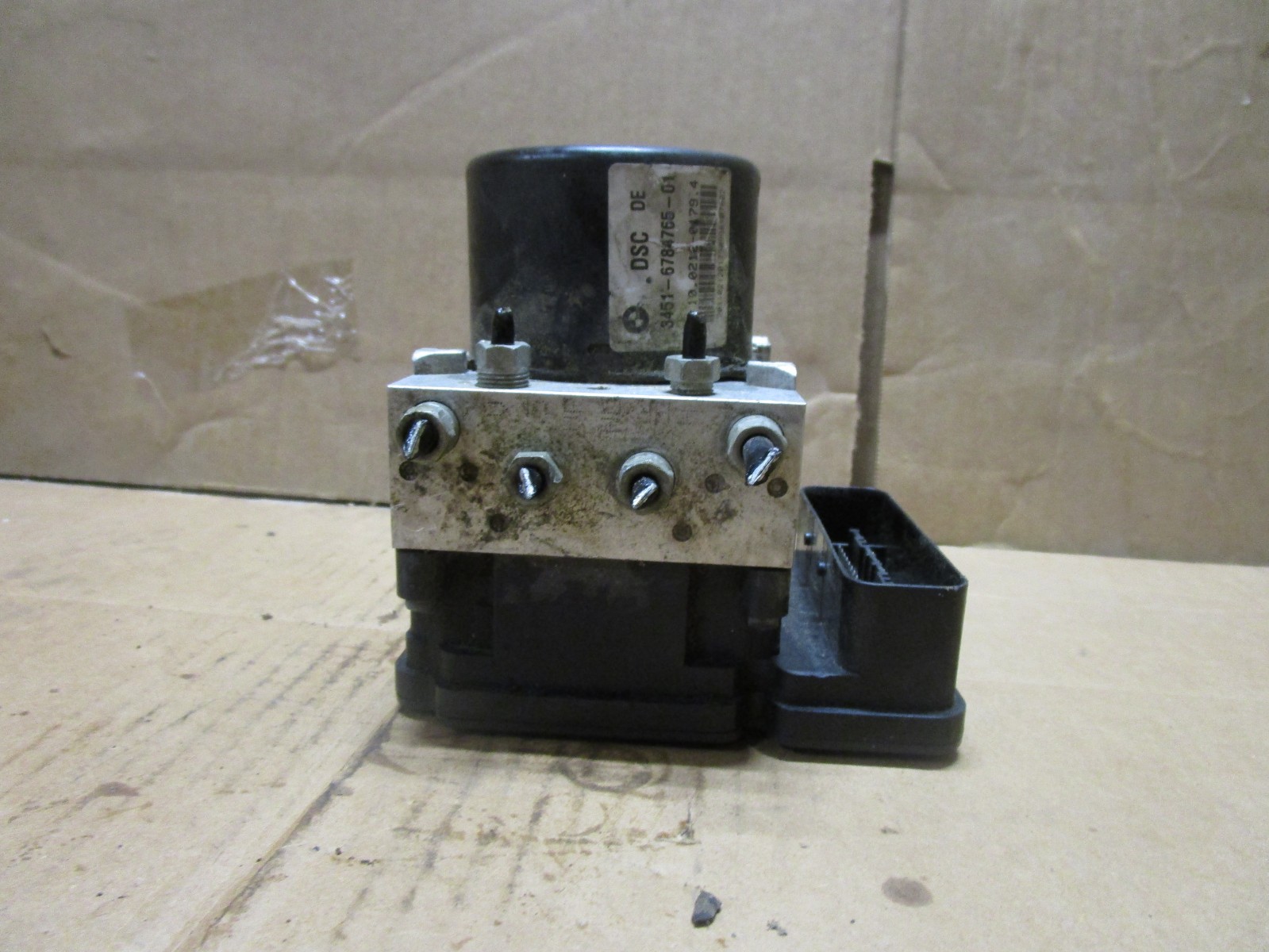 2008-2013 BMW 328I 135I 128I ABS Pump Anti Lock Brake Module Part 34516784765
