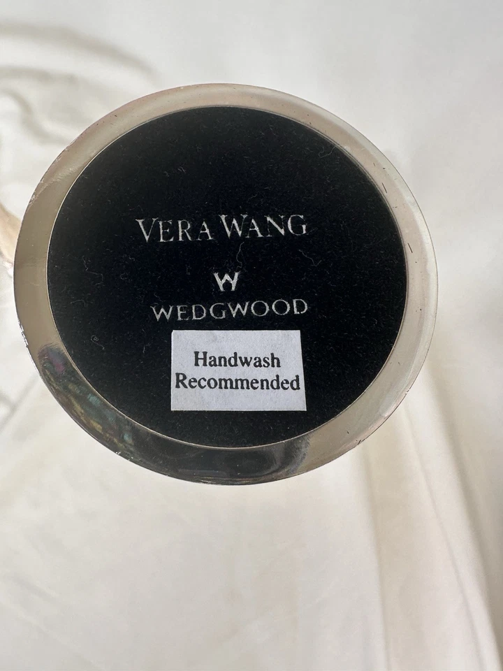 Vera Wang Wedgwood With Love Flautas Tostadas Plateadas Par en Caja Harrods Foto 4 de 4