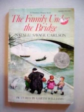 The Family Under the Bridge - Paperback By Carlson, Natalie Sav - VERY GOOD