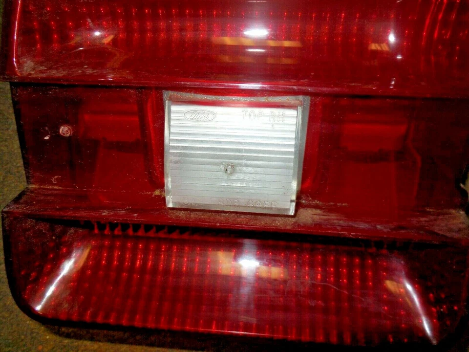 Lámpara trasera Ford Torino 1969 como nueva Foto 2 de 4