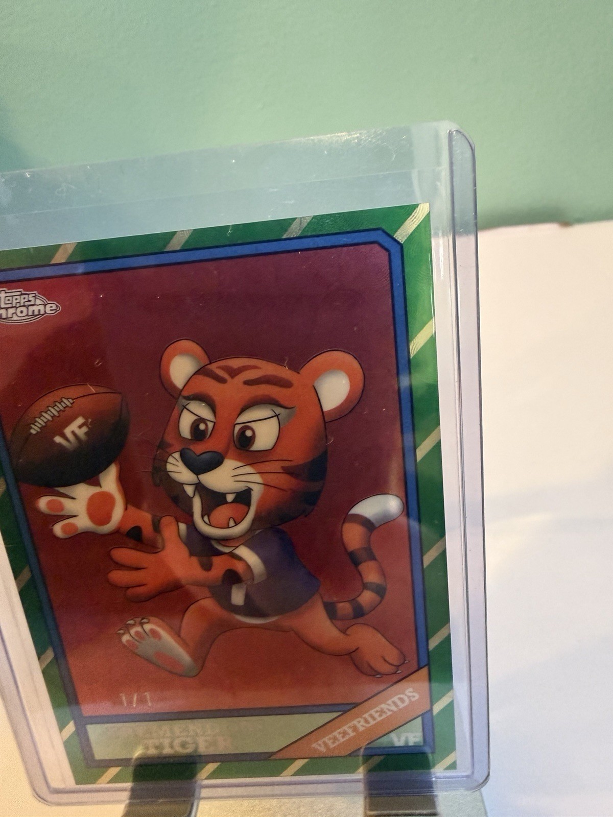 Topps 2026 Topps Chrome VeeFriends Tremendous Tiger 1986 TF-TG Superfractor 1/1 view 6