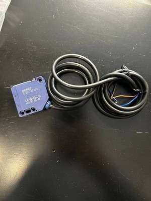 SCHNEIDER XUK2ARCNL2T Photoelectric Switch Sensor