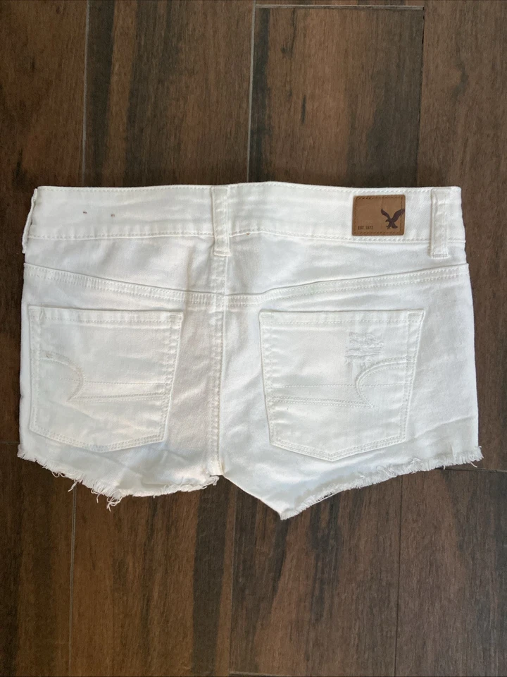Pantalones cortos de mezclilla blancos American Eagle Outfitters Foto 4 de 4