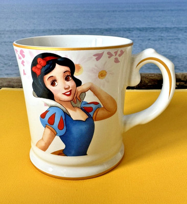 Disney Store Schneewittchen Kaffeebecher mit Gold Filigran und Schneewittchen SignaturJ2