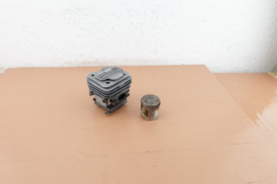 #ad McCulloch XM 40 MS40A Chainsaw OEM Cylinder amp; Piston MS40 $19.99