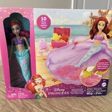 Mattel Disney Princess Ariel Mermaid Doll & Pool Set with Moldable Sand HWB39