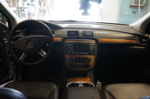 06-2011 mercedes w251 r350 r320 r500 front center cup holder trim molding bezel - Picture 9 of 12