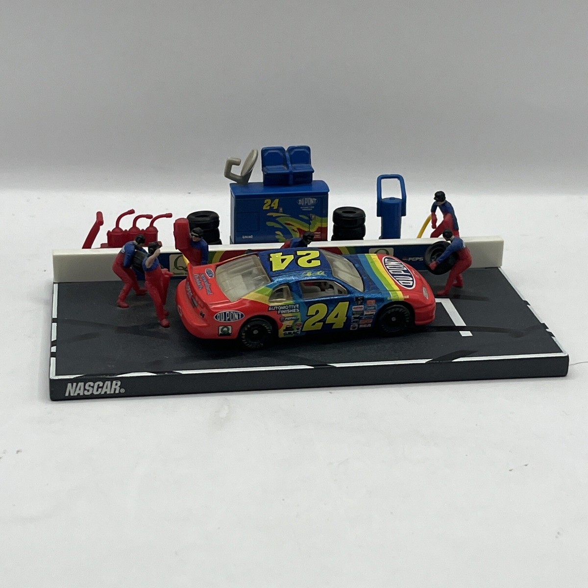 a35/ナスカー/ジェフ・ゴードン #24 フィギュア デュポン/レーシングカー 2001 Action JEFF GORDON #24 Dupont Flames Diecast Nascar 1