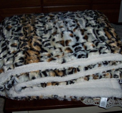 Fur Print Blanket 76'' x 86'' Faux Ocelot Throw, NEW