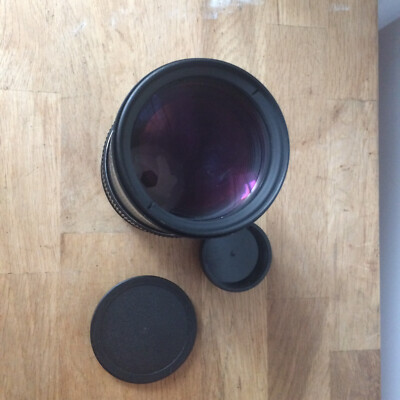 Pentacon Auto Objektiv 4/200 MC + Kappen
