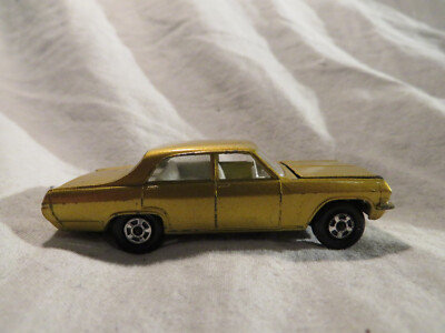 ESF-33825	Matchbox Superfast Nr. 36 Opel Diplomat, mit leichten Gebrauchsspuren