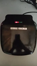 George Foreman Classic Plate 2-Serving Indoor Electric Grill GR10B NOB