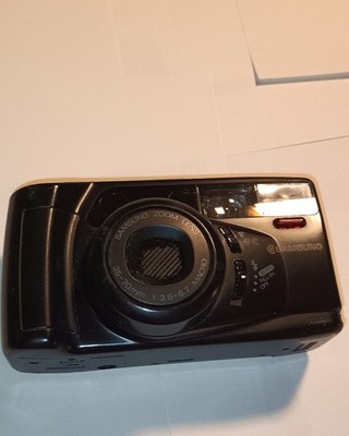 Samsung AF Zoom 700 In Schwarz