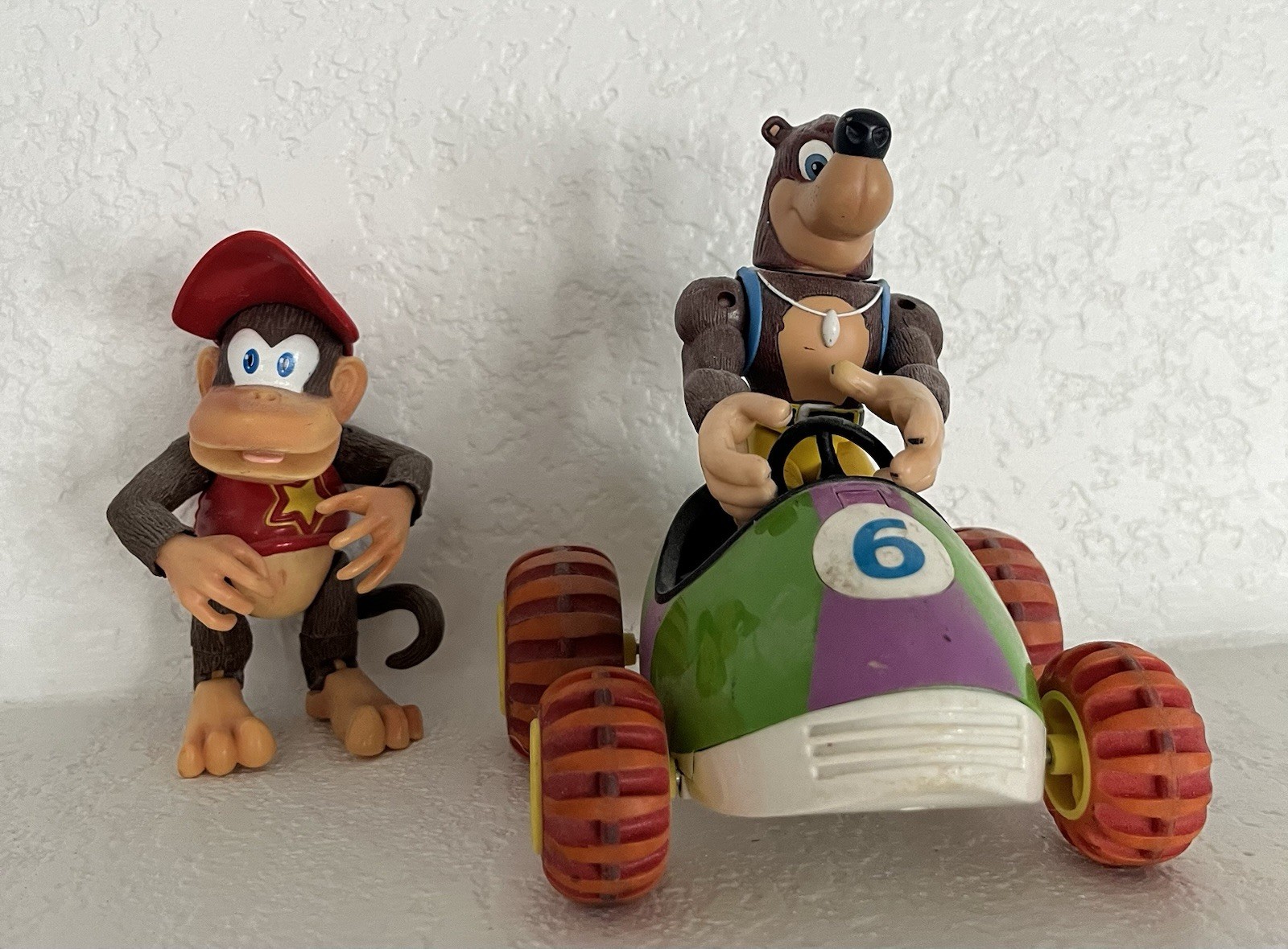 Diddy Kong Racing Banjo Figure in Kart Toybiz Nintendo Diddy Kong Preowned As-Is