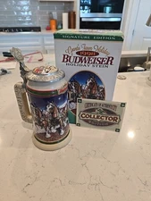 Budweiser 1998 Holiday Stein LIDDED Clydesdales Christmas Beer Mug