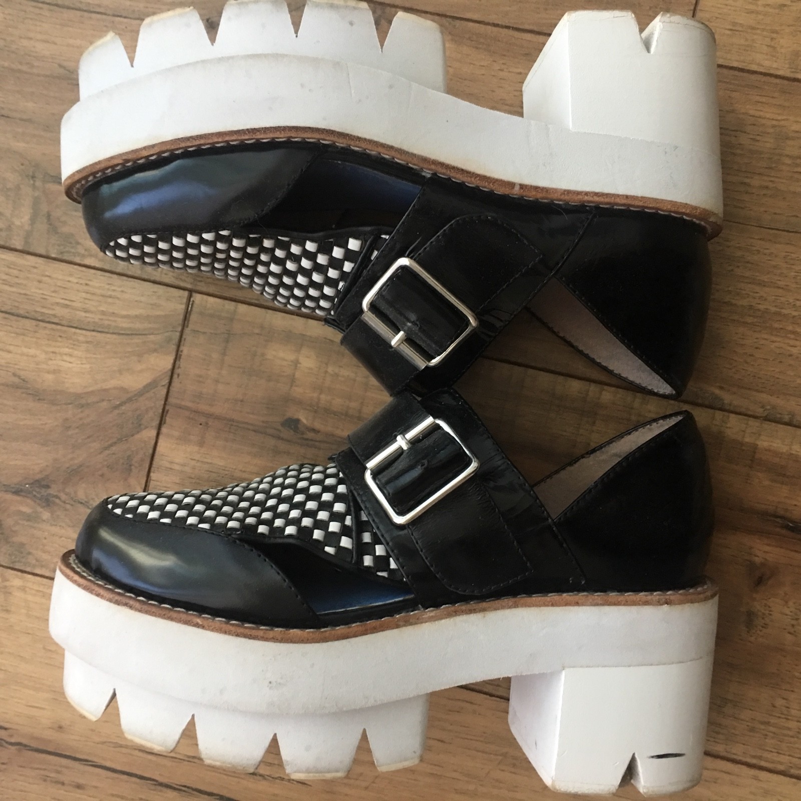 jeffrey campbell Größe 6 platform buckle jeffrey campbell Größe 6 platform buckle