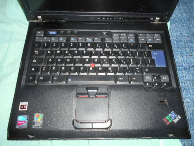 IBM THINKPAD T43 2668 14,1" NOTEBOOK, VENDUTO COME NON FUNZIONANTE  - Immagine 2 di 4