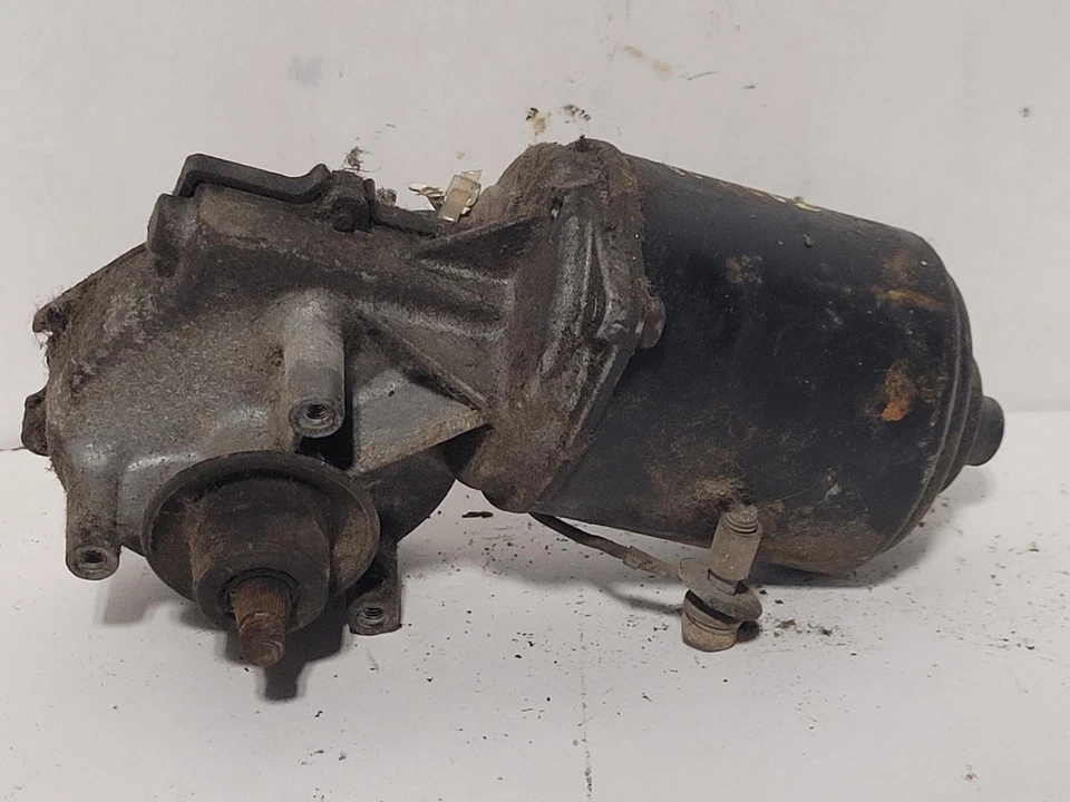 Used Windshield Wiper Motor fits: 1988 Chevrolet Sprint (chev)  Grade A - Image 3 of 4
