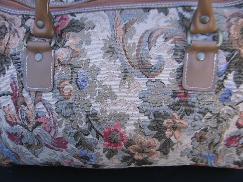 LEISURE BRAND FLORAL TAPESTRY DUFFLE BAG ~ CARRY ON ~ TRAVEL BAG ~ LUGGAGE - 第 2/12 張圖片